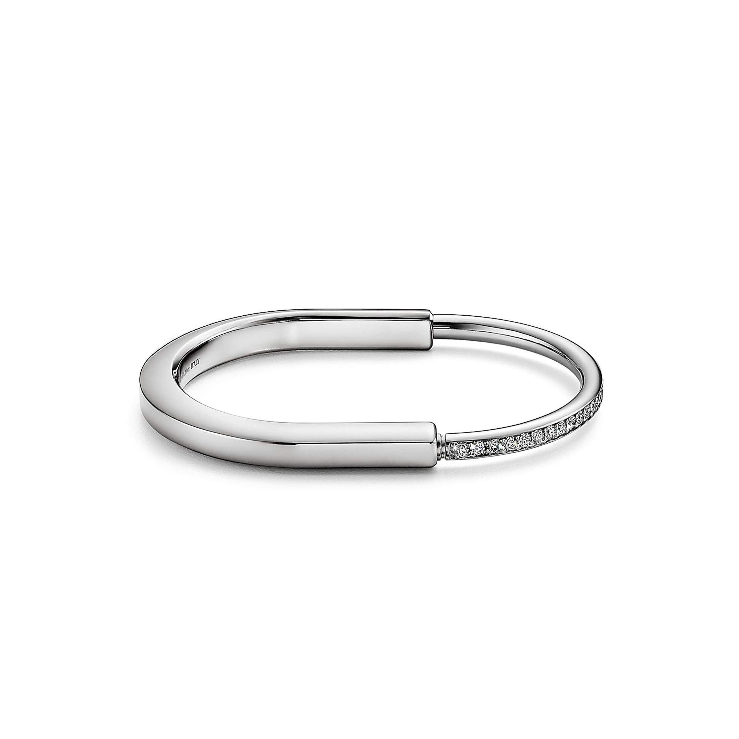 TIFFANY LOCK BANGLE IN WHITE GOLD WITH HALF PAVÉ DIAMONDS 